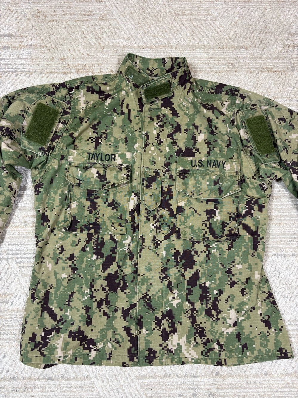 US Navy NWU Type III AOR2 Digital Camo Blouse Shirt 39 Short Named